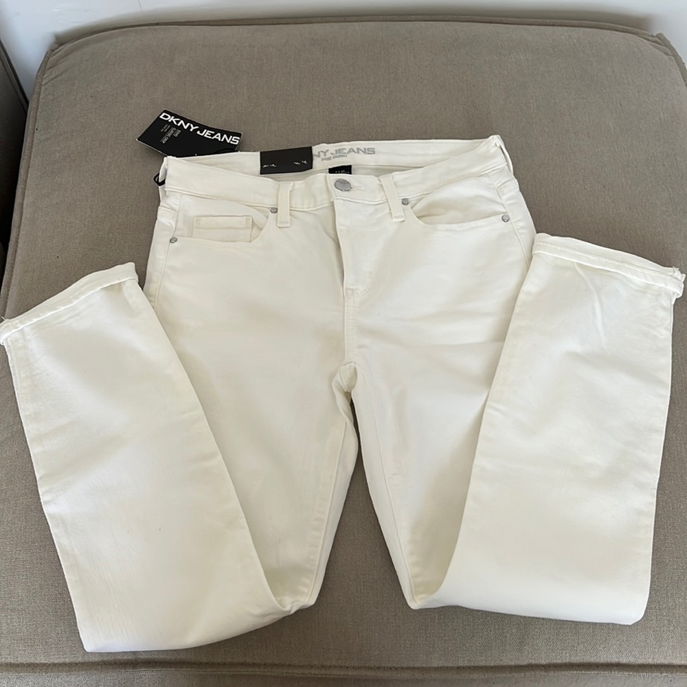 DKNY JEANS